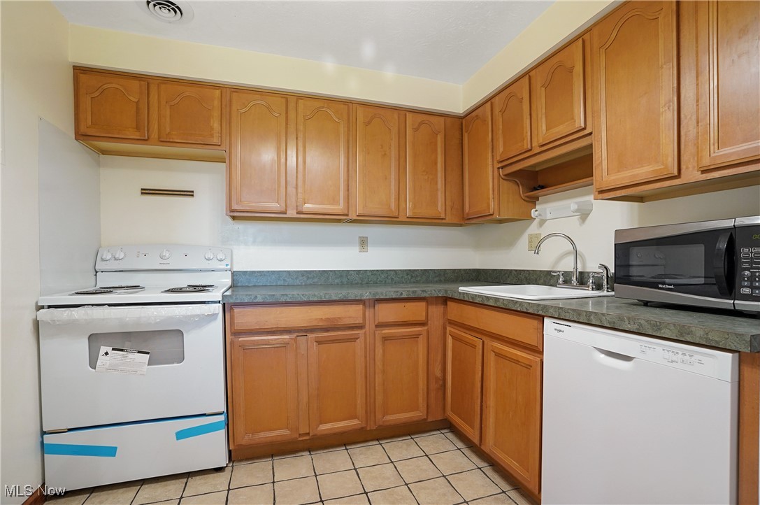 10301 Lake Avenue 703