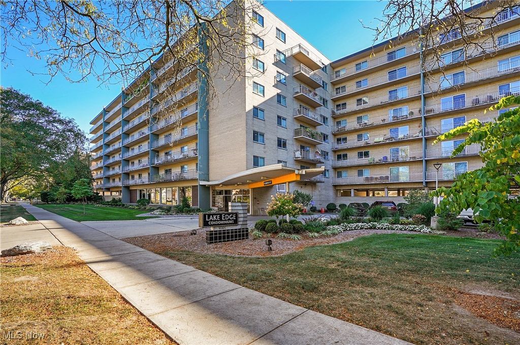 Photo of 10301 Lake Avenue #703, Cleveland, OH 44102 (MLS # 5165465)