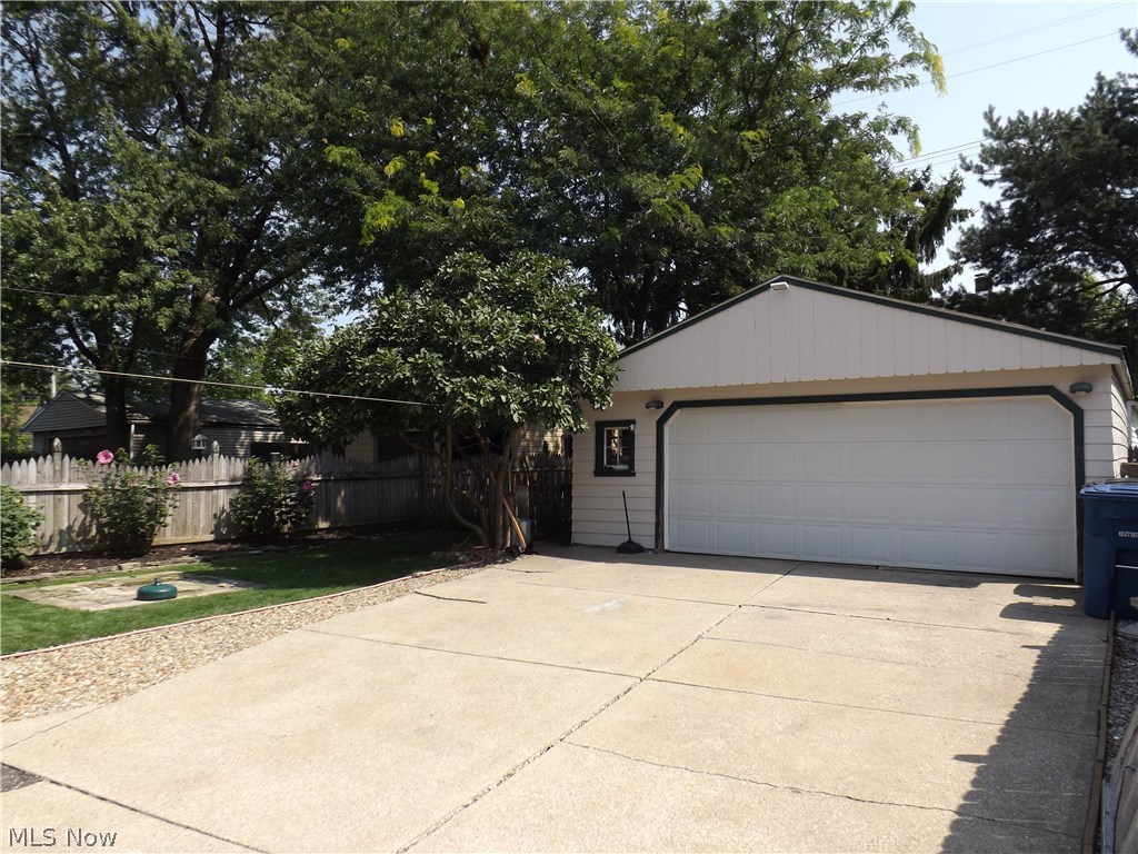 E G Gilberts 01 - Residential