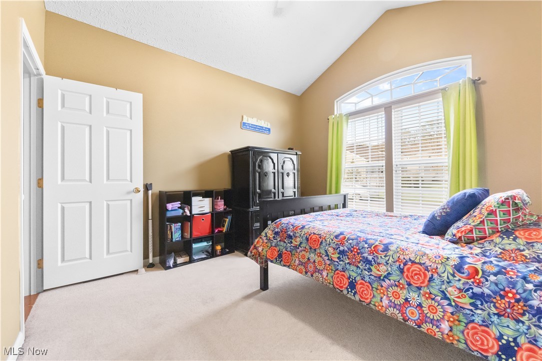 829 Lakeview Court, Kent, Ohio image 10