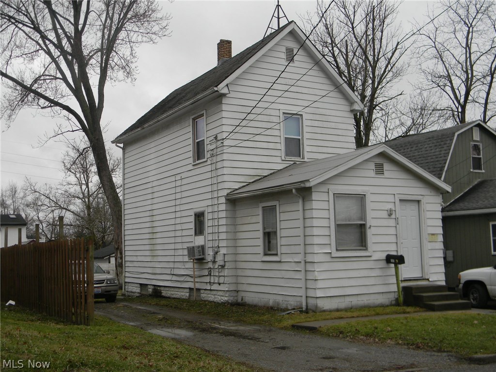 ONLINE Real Estate Auction! WEDNESDAY, April 18, 2018, 4:00 PM, 315 Plymouth Ave. SE, Girard, OH 44420, Do Not Trespass - Occupied
(S State St, to East on Trumbull Ave, to North on N Lorain Ave, to East on Plymouth Ave) $8,467 Opening Bid - 2/3 Tax Value. 2 Bed, 1 Bath; Two Story Home; 1036 SF; Partial Basement; Utility Shed; Built in 1910; Girard CSD; Parcel 14-425250; Tax Value: $12,700; Annual Taxes: $281.86. Any leases are month to month. Rents shall not be prorated and shall be due upon first of proceeding month to new owner after closing. Closing at Title Company of Warren; Title Insurance is available. Buyers are guaranteed free clear and marketable title upon closing. All information contained herein was derived from public and 3rd party sources. Information is believed to be accurate, but not guaranteed. Online Bidding Only - 10% Buyer's Premium Added to High Bid Price, $2,000 Credit Card deposit charged to high bidder. 20 days to pay balance and close. No Contingencies