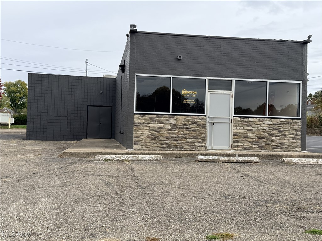 Shrine Village - Commercial Sale