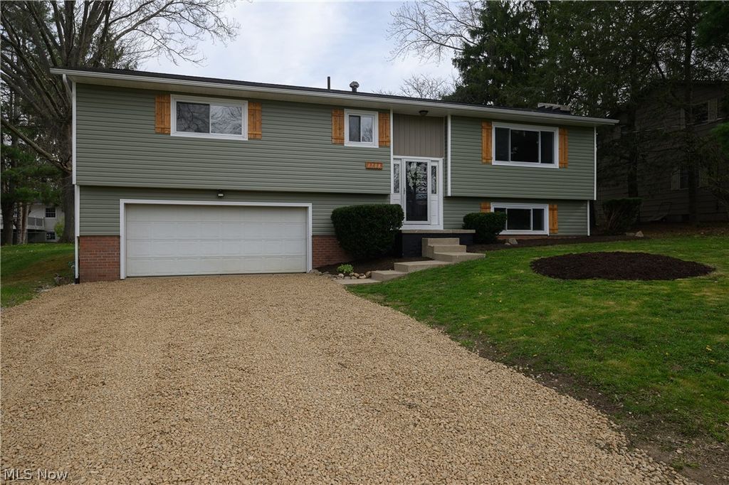 Photo of 1708 Bruce Street, Canal Fulton, OH 44614 (MLS # 5201240)