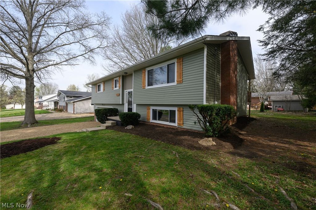 Photo of 1708 Bruce Street, Canal Fulton, OH 44614 (MLS # 5201240)