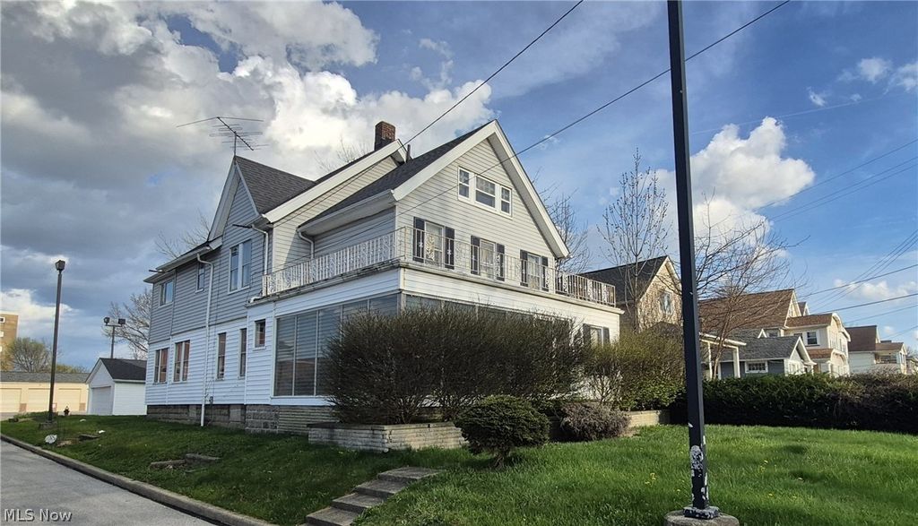 Photo of 2023 Warren Road, Lakewood, OH 44107 (MLS # 5202116)