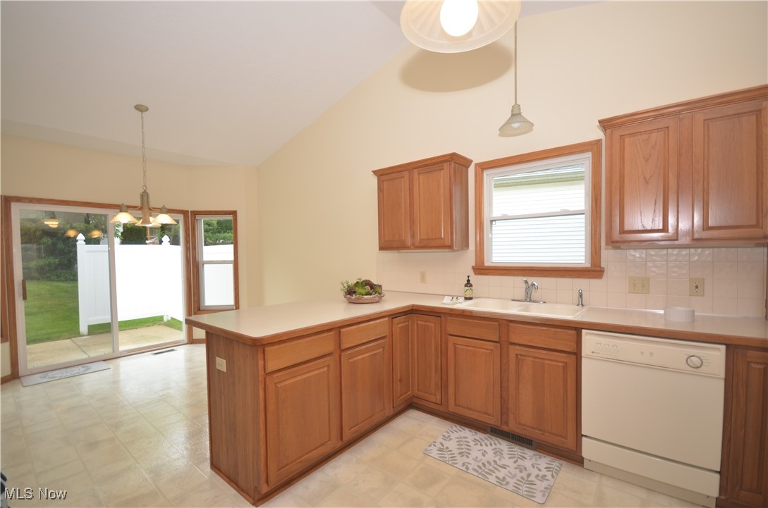 3297 Bath Heights Drive, Cuyahoga Falls, Ohio image 14