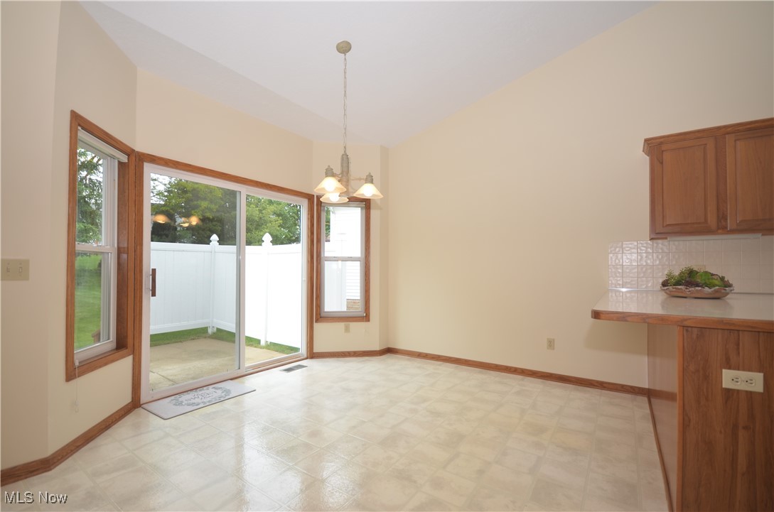 3297 Bath Heights Drive, Cuyahoga Falls, Ohio image 11