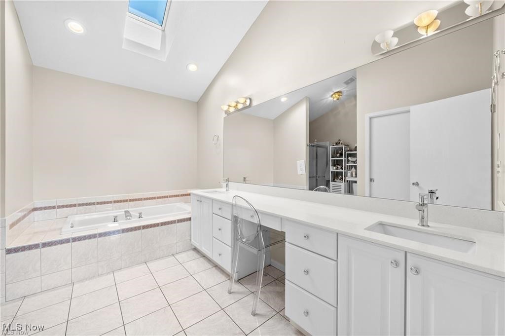 32875 Aspen Glen Drive, Solon, Ohio image 31