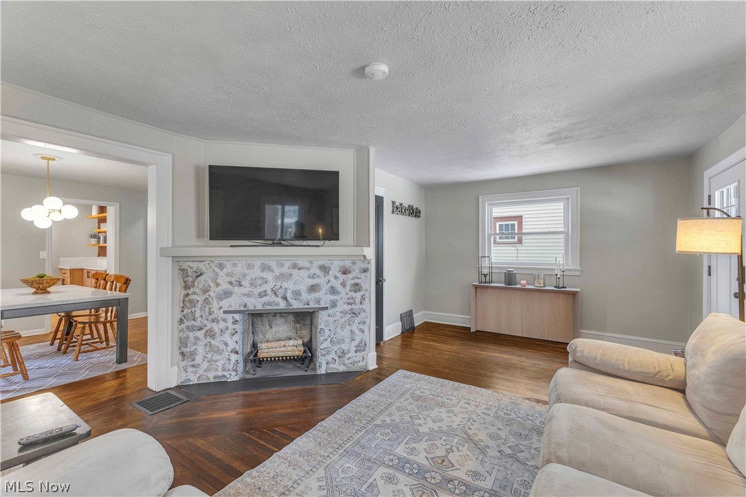 Olive M Wagar Estate - Residential