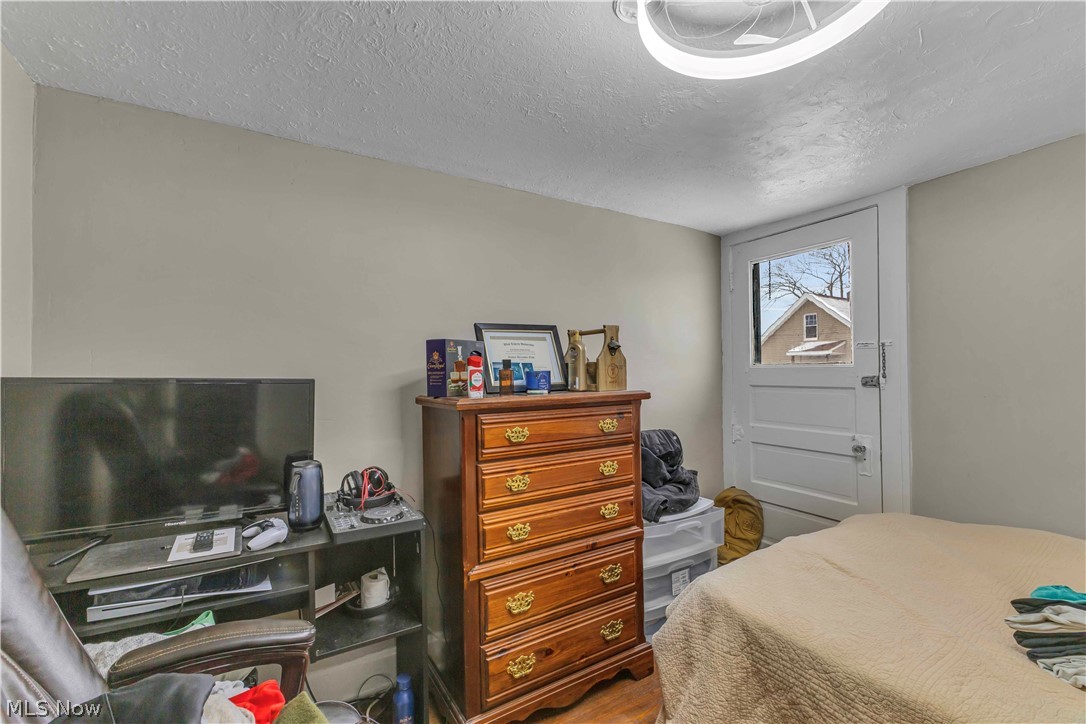 Olive M Wagar Estate - Residential