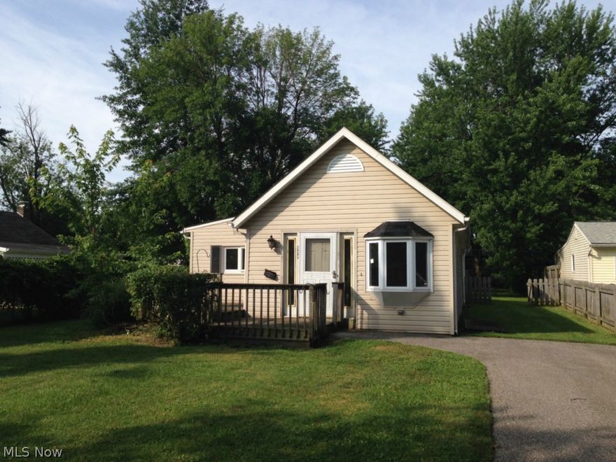 Make this property yours today! Great curb appeal with younger windows and vinyl siding and large deck in the front! Set back off the street, this three bedroom, one full bath home wants your attention! All one floor living! Nice location near Lake Erie, parks, schools and freeway! All information is approximate. Auction period is 12/9/2014 - 12/12/2014.