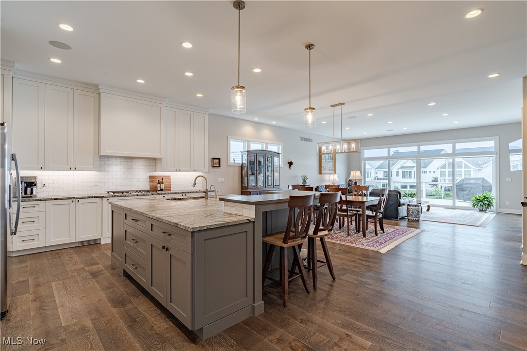 109 Bridgeport Way