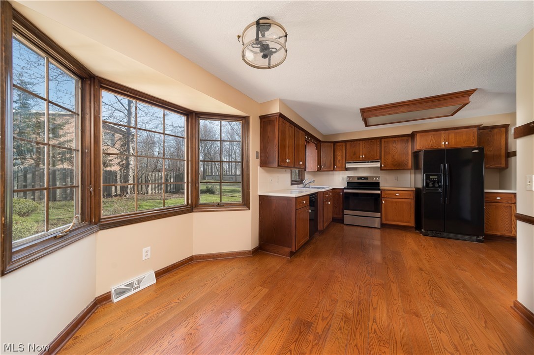 Bob-O-Link - Residential