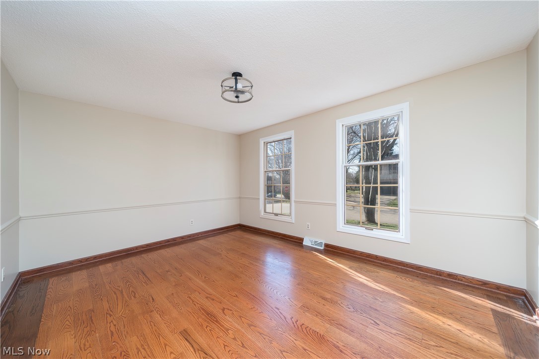 Bob-O-Link - Residential