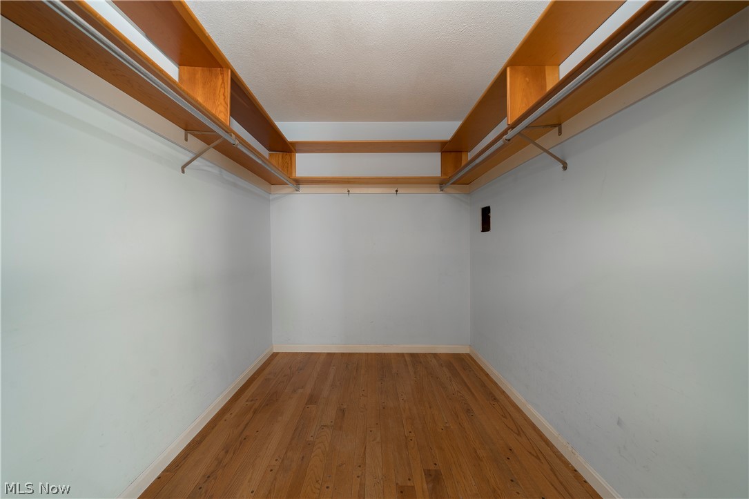 Bob-O-Link - Residential