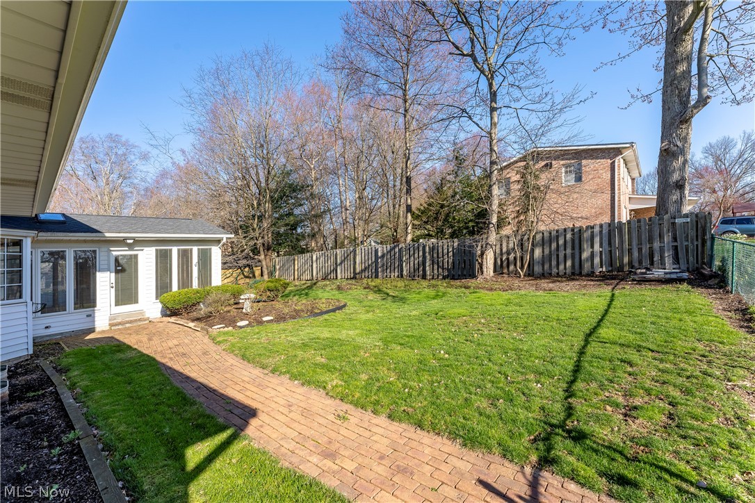 Bob-O-Link - Residential