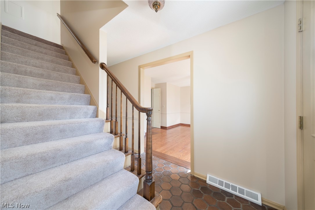 Bob-O-Link - Residential