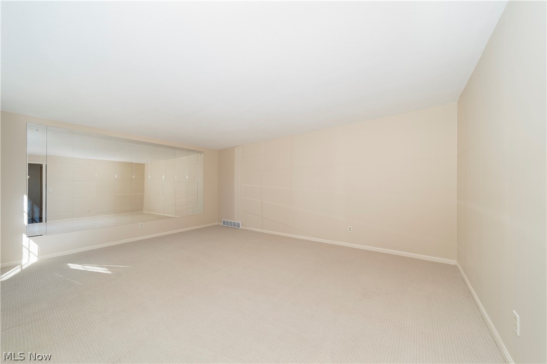 Bob-O-Link - Residential