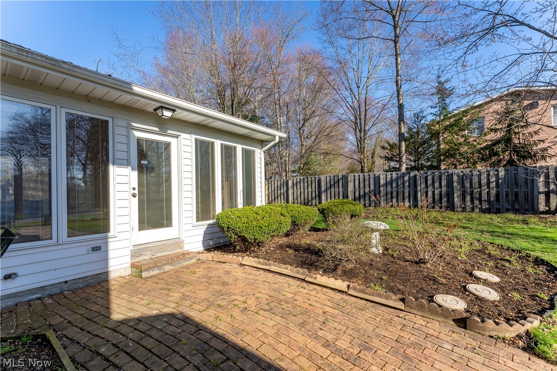 Bob-O-Link - Residential