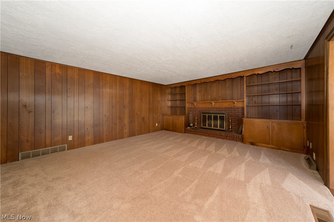 Bob-O-Link - Residential