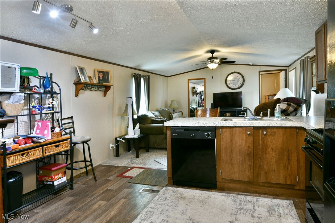 22 Marla Lane, Girard, Ohio image 17