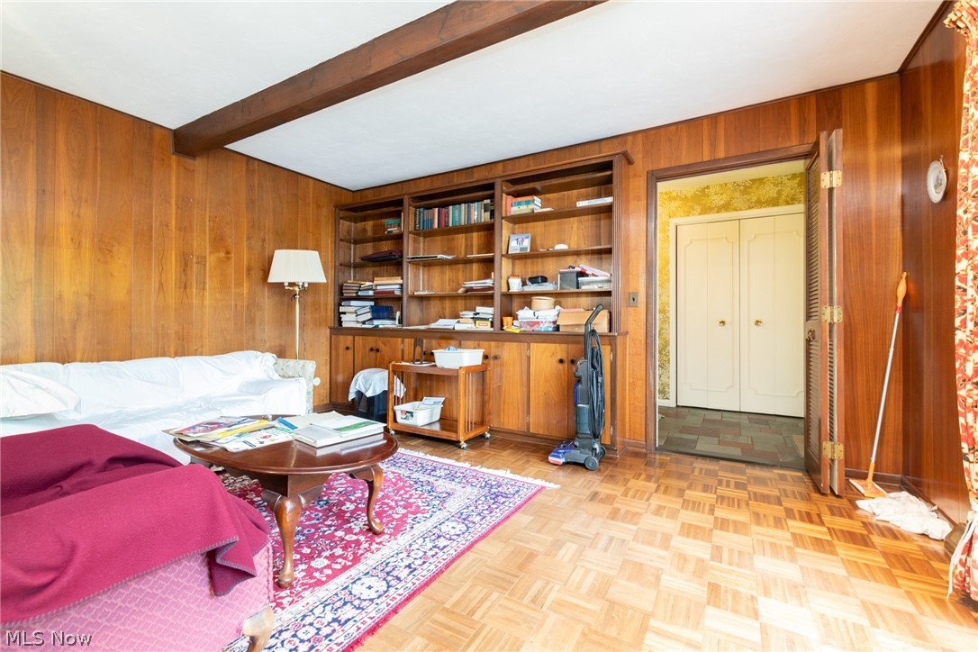 S-L-L 02 - Residential