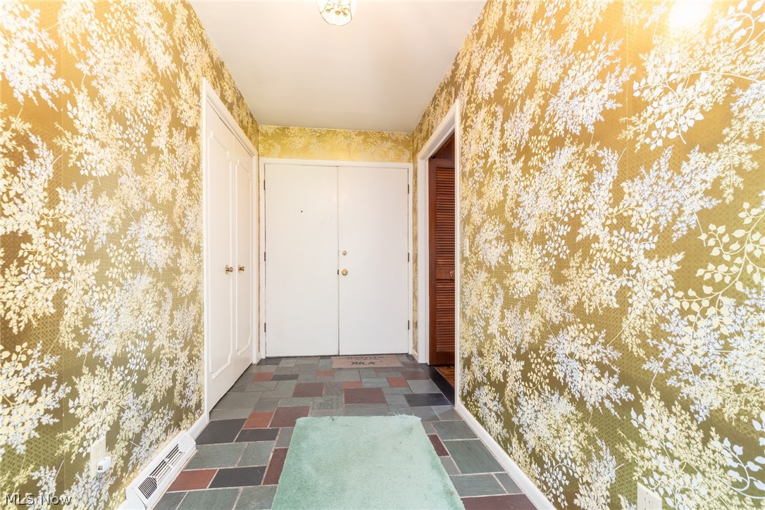 S-L-L 02 - Residential