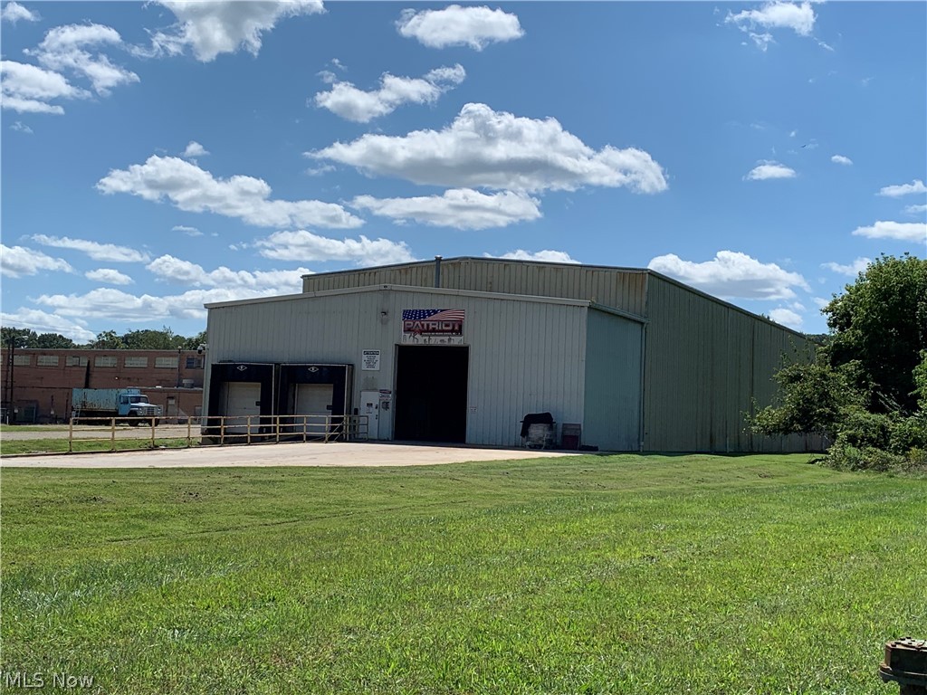 Convenient access to I 70. 20,727 SF Industrial space. Clear span with ceiling height of 25'. Two docks and one drive in door. Dock door with access to Rail Spur serviced by Ohio Central Railroad. Rail access is additional charge.