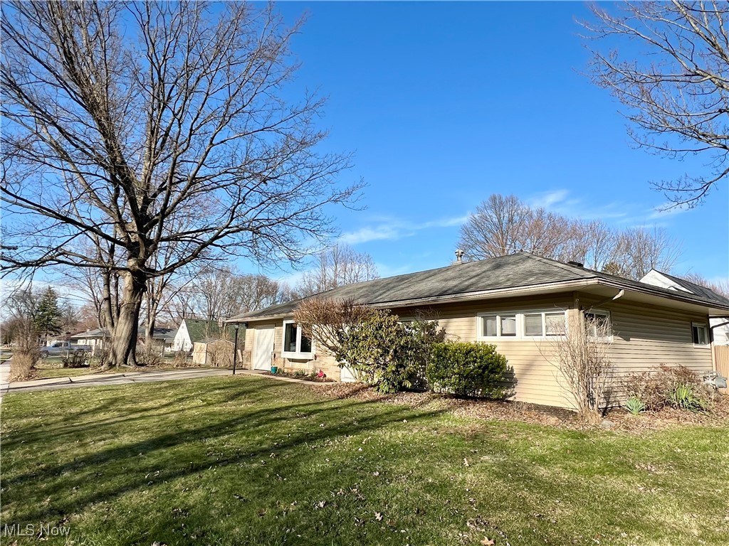 276 Wyleswood Drive, Berea, Ohio image 2