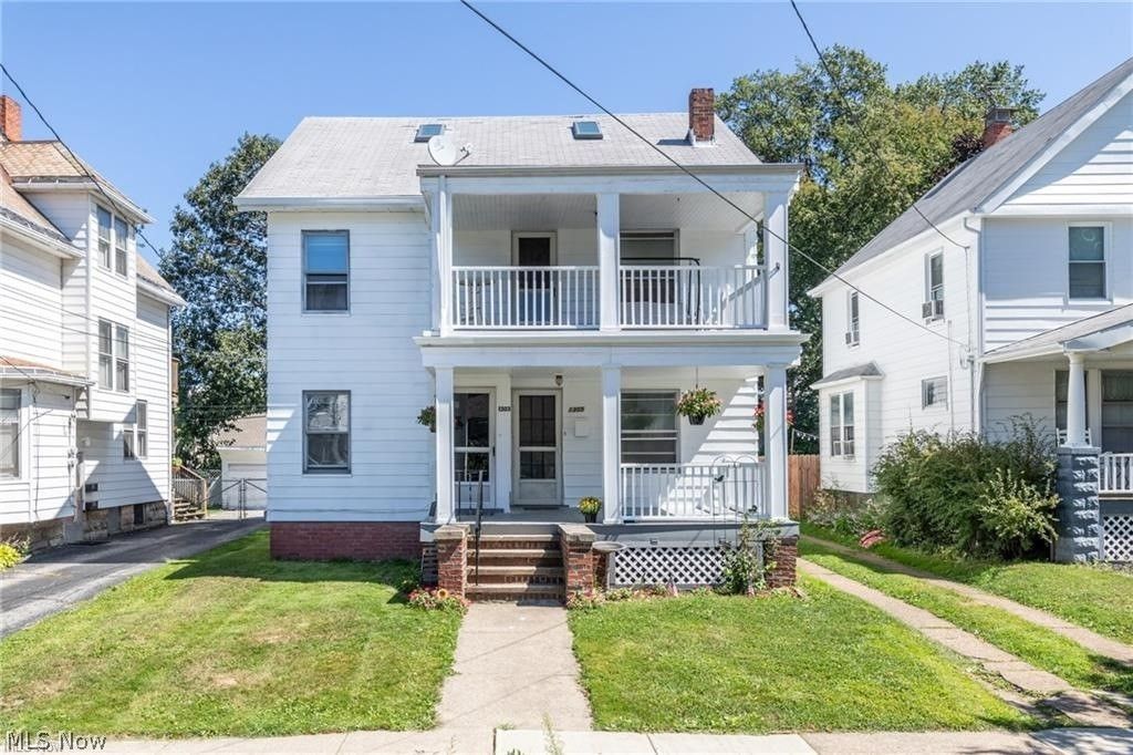 Photo of 1303 Lakeland Avenue, Lakewood, OH 44107 (MLS # 5190699)