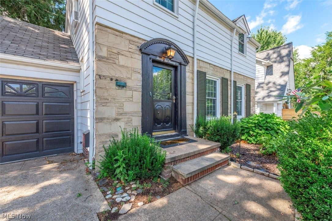 3290 Wooster Road
