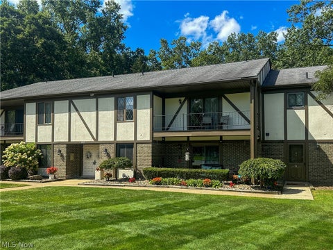 Condo For Sale - 399 Quarry Lane #E<br/> Warren, OH 44484