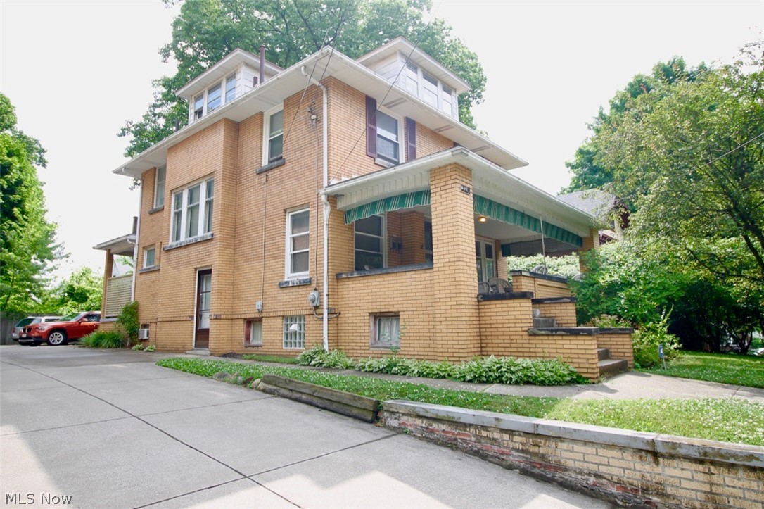 Hall Park - Residential