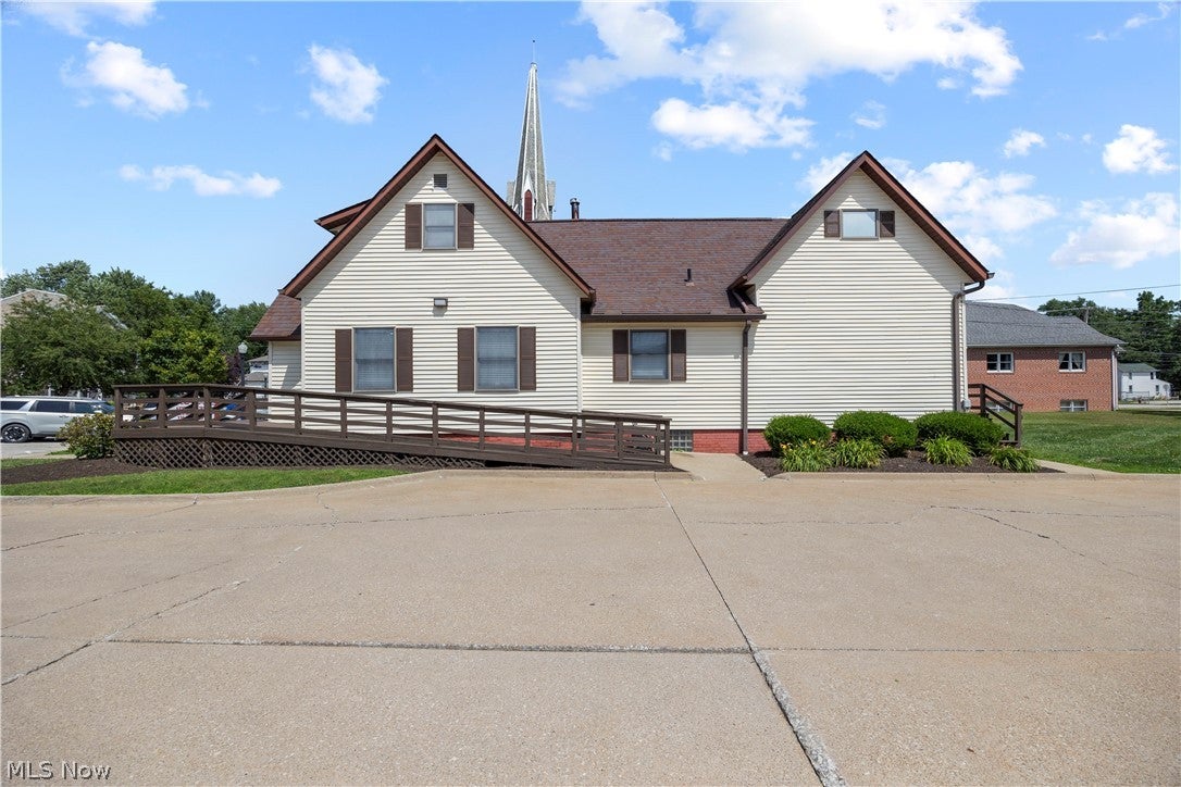 18 E Main Street