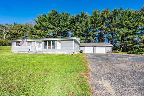 Photo of 35228 Salem Grange Road, Salem, OH 44460 (MLS # 5255444)