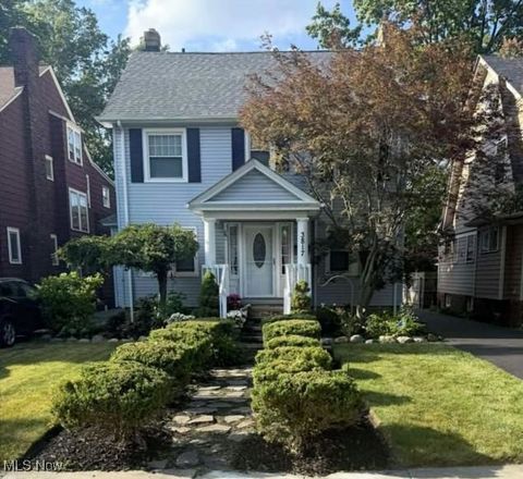 Homes For Sale - 3817 Montevista Road<br/> Cleveland Heights, OH 44121