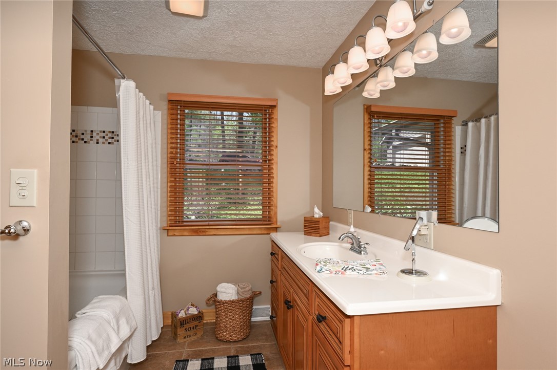 Atwood Vill - Residential