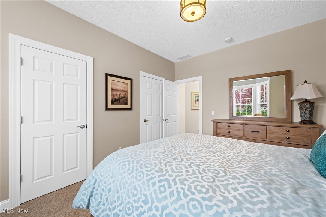 4406 Forest Lake Court, Stow, Ohio image 15