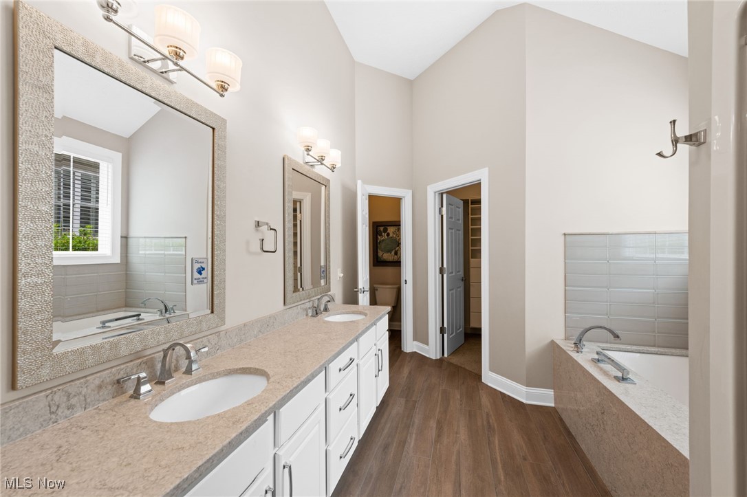 4406 Forest Lake Court, Stow, Ohio image 20
