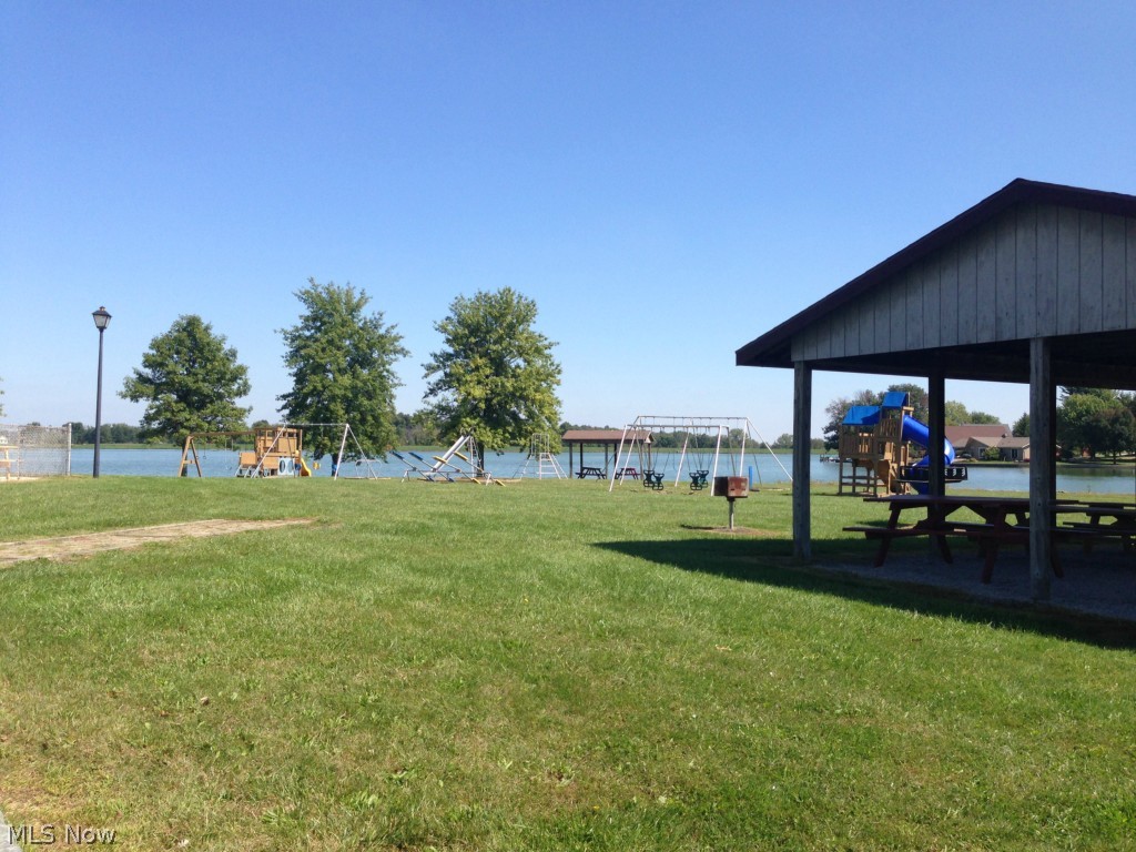 Cinnamon Lake - Residential