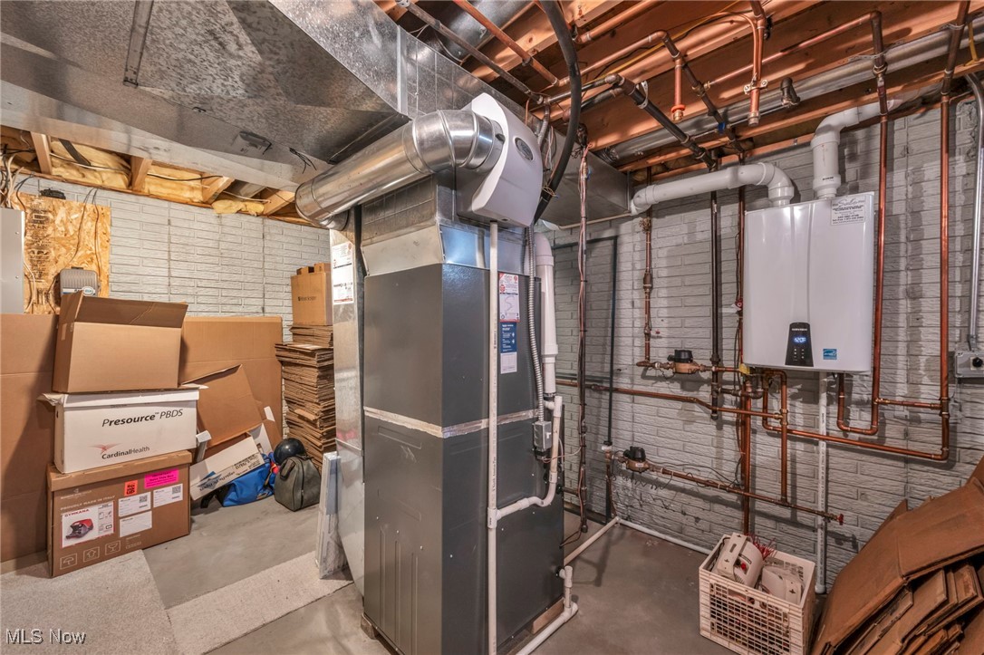 Lakeside Vill - Residential