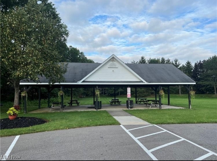 Lakeside Vill - Residential