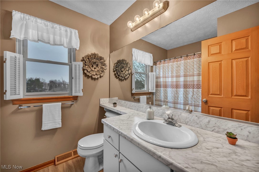 Lakeside Vill - Residential