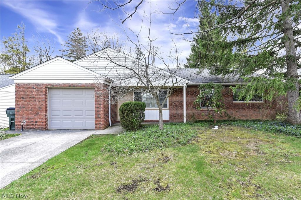 Photo of 1175 Ranchland Drive, Mayfield Heights, OH 44124 (MLS # 5201014)