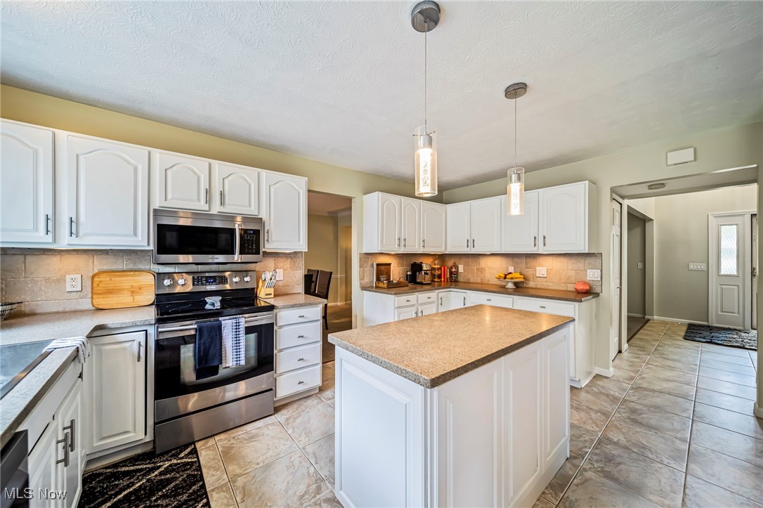 20393 Wildwood Lane, Strongsville, Ohio image 11