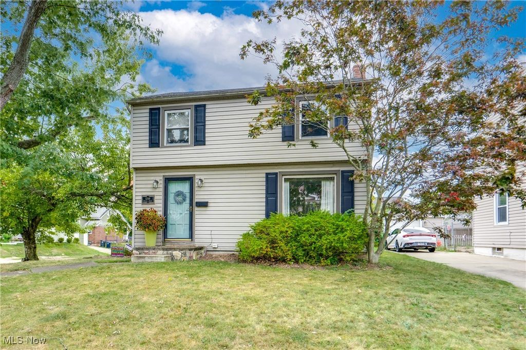 Photo of 1266 Dayton Street, Akron, OH 44310 (MLS # 5181412)