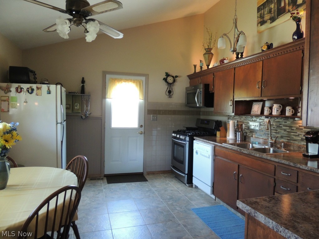 Charring Cross Meadows Ph 2 - Residential