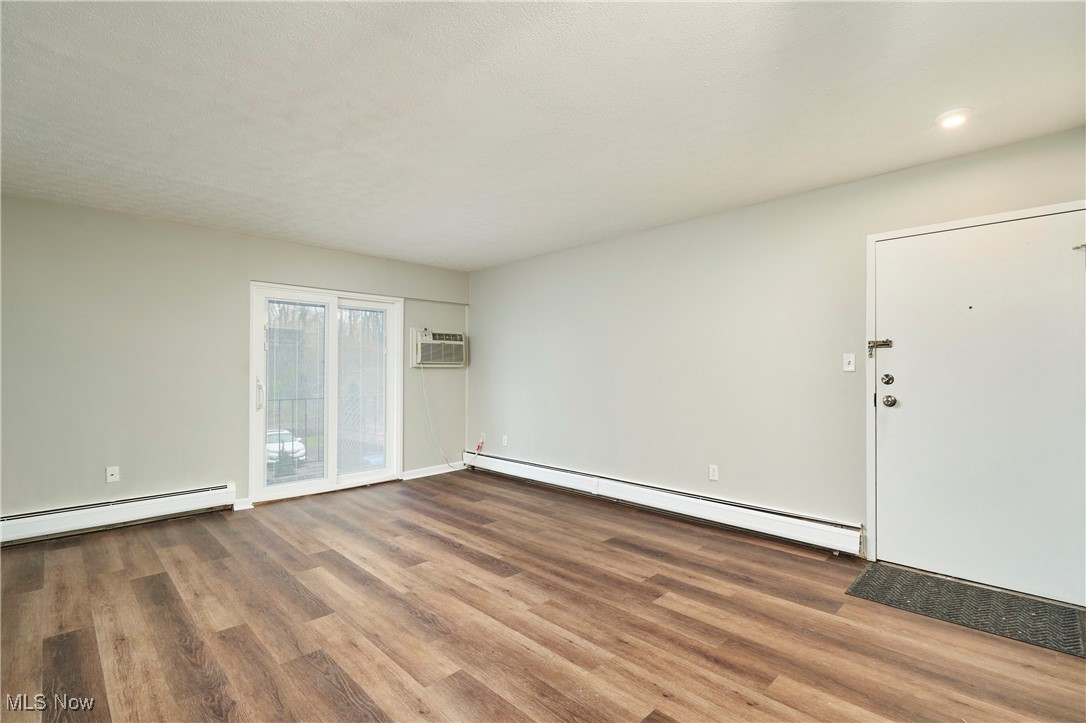 Sagamore East Condo - Residential