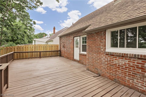 Tiny photo for 17917 Mccracken Road, Maple Heights, OH 44137 (MLS # 5216447)