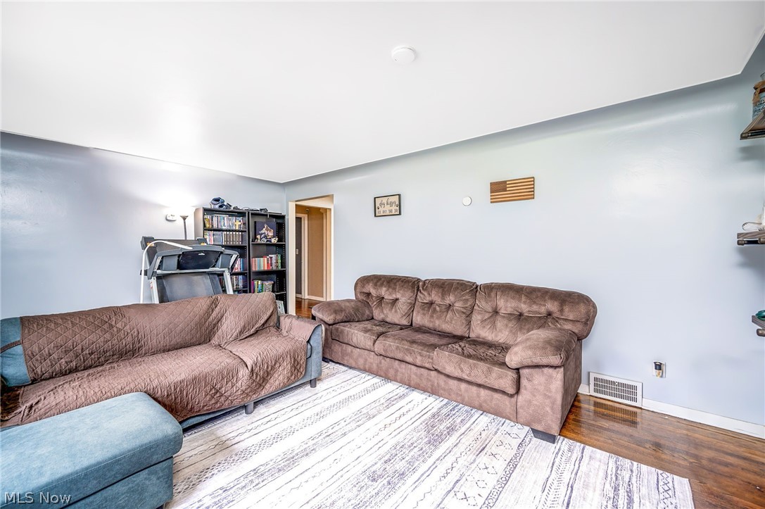 Estates Circle - Residential